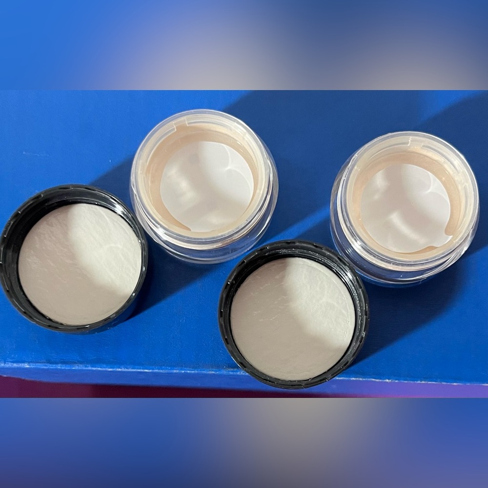 Bare Minerals Gossamer Face Color - Soft Cream βοΈ$8 each - Picture 2 of 3